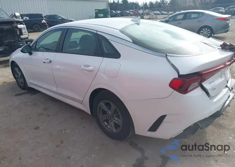 2021 Kia K5 Lxs z USA, uszkodzony, nr VIN 5XXG14J24MG010554